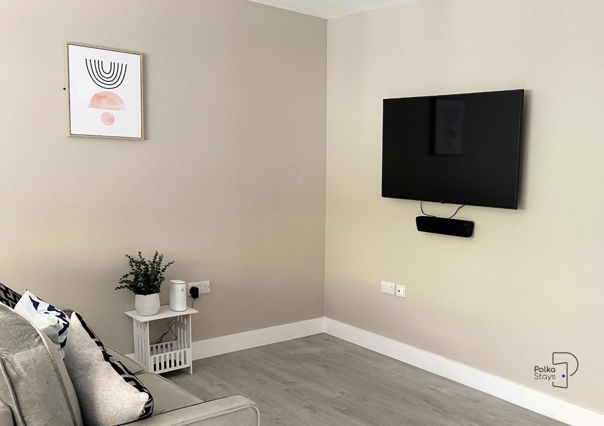 Hanley, Stoke - Modern Spacious Apartments By Polkastays Exterior photo