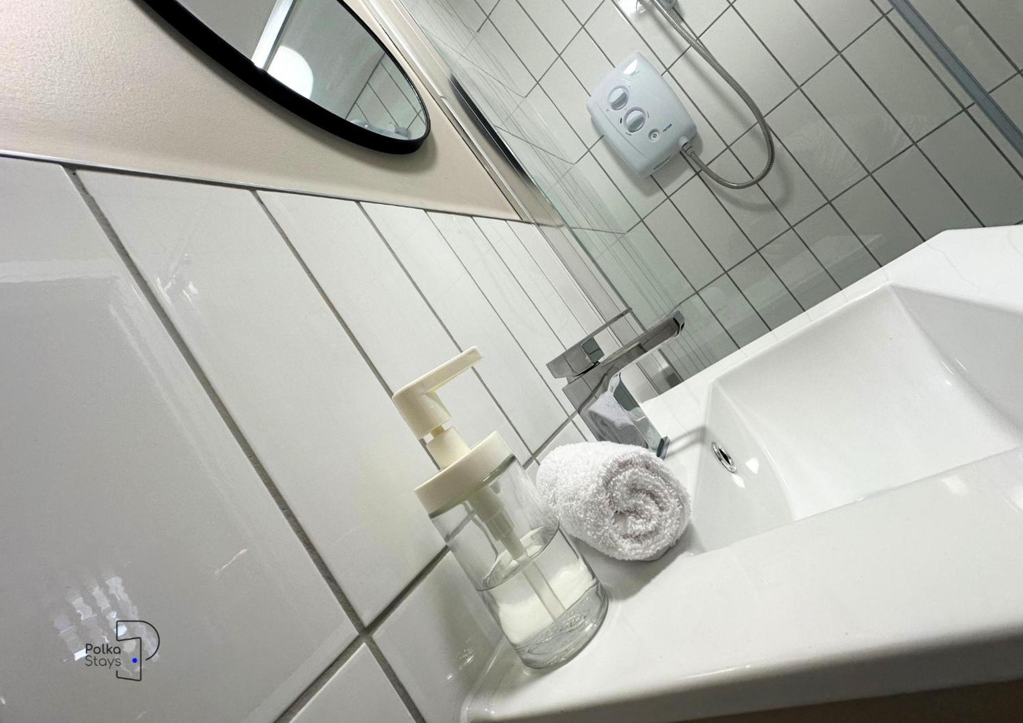 Hanley, Stoke - Modern Spacious Apartments By Polkastays Exterior photo